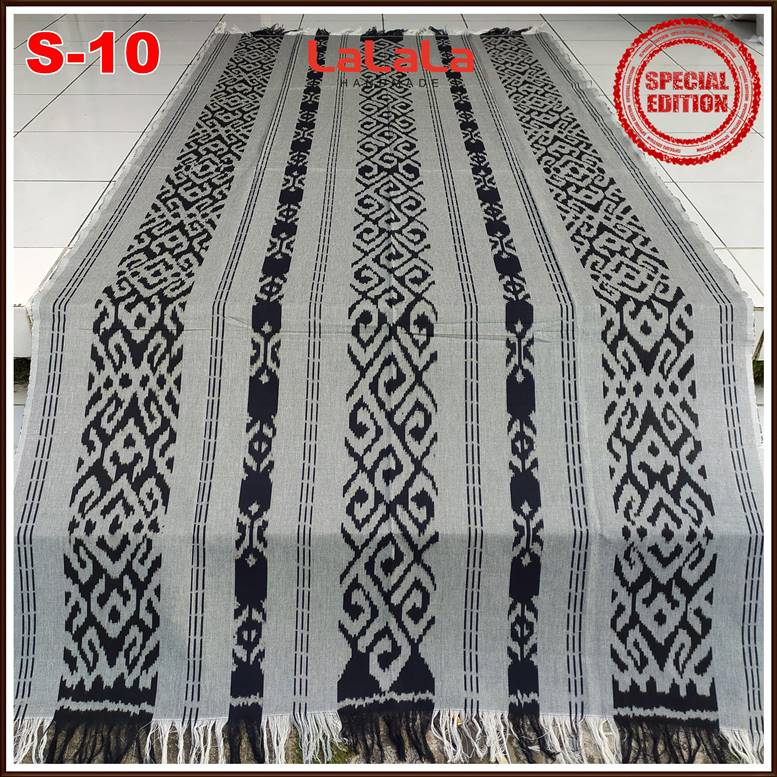 Kain Tenun Ikat Blanket Etnik toraja flores dayak sumba lombok nusantara tenun jepara tenun etnik