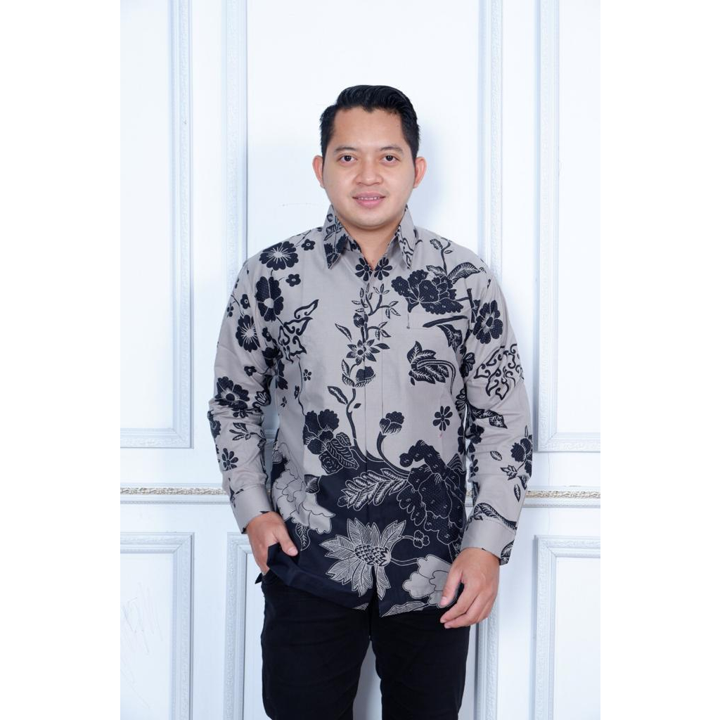 DAUN SEJAGAD BATIKSOLOAMANAH KEMEJA BATIK PRIA SOLO LENGAN PANJANG PENDEK LAPIS FURING ATASAN PREMIUM MODERN KATUN HALUS SERAGAM KANTOR KELUARGA PABRIK PRODUSEN KONVEKSI BUNGA MERAH BOKOR LAWASAN TUNIK ANDIN NAKULA NAVY JAYAGUNA PEMELANG LAKSONO MODANG