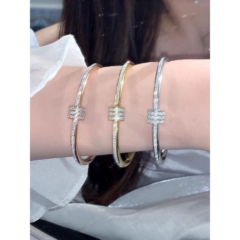 gelang bangle titanium fashion bukaan tengah di putar