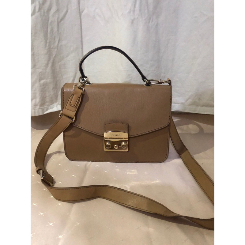 furla metropolis top handle