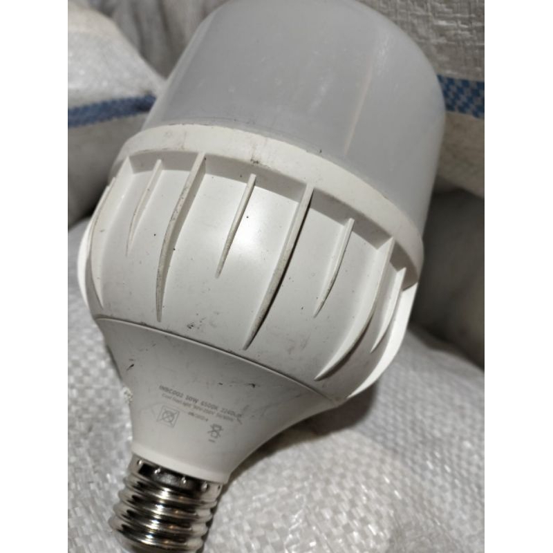 lampu LED mati (OFF) 30watt Berpendingin