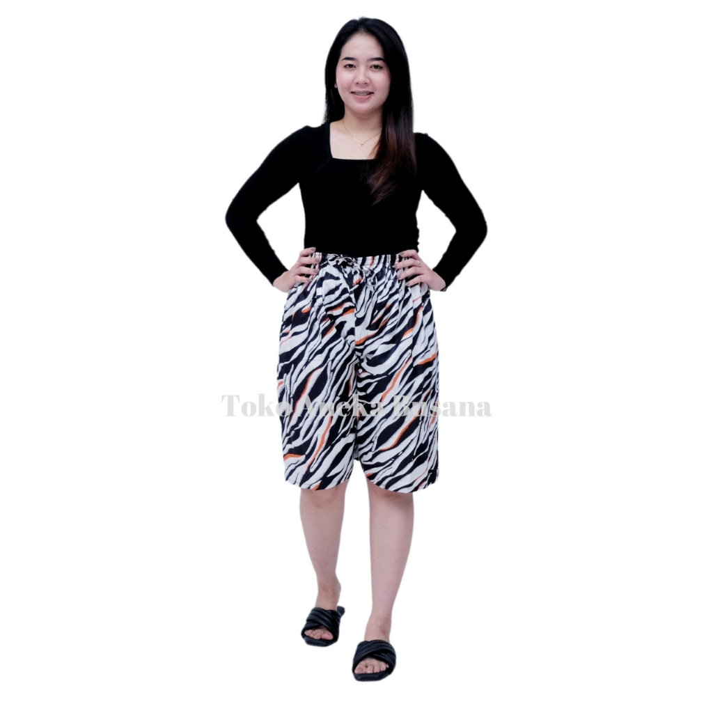 Celana Pendek Wanita 3/4 Jumbo Motif Tie Dye B Bahan Rayon