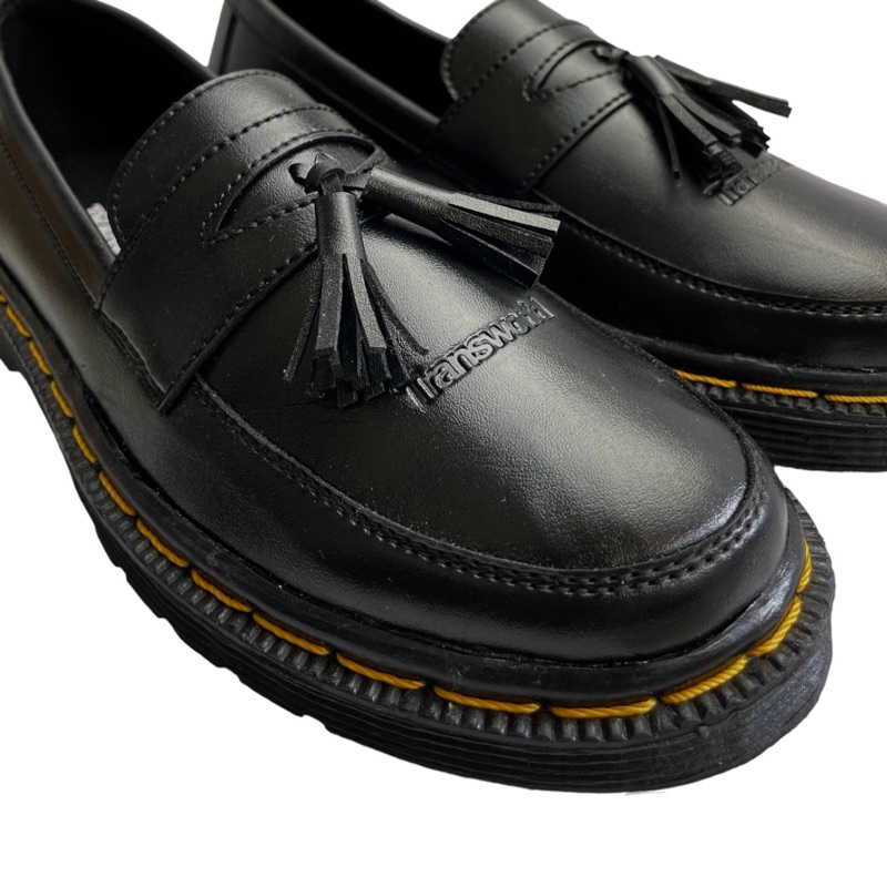 Transworld Sepatu Slip On Loafers formal | Takana Black