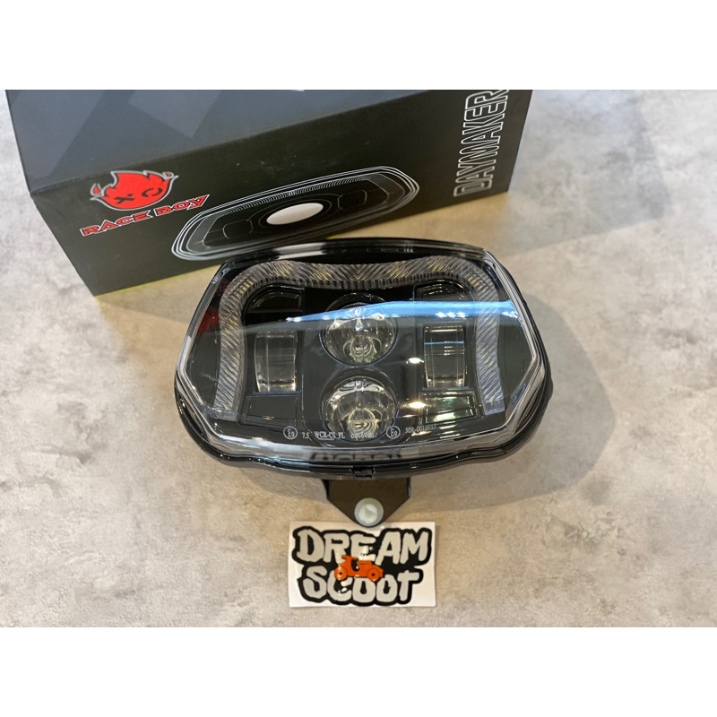 Daymaker Race Boy Type M Vespa sprint Headlamp Vespa Daymaker Vespa