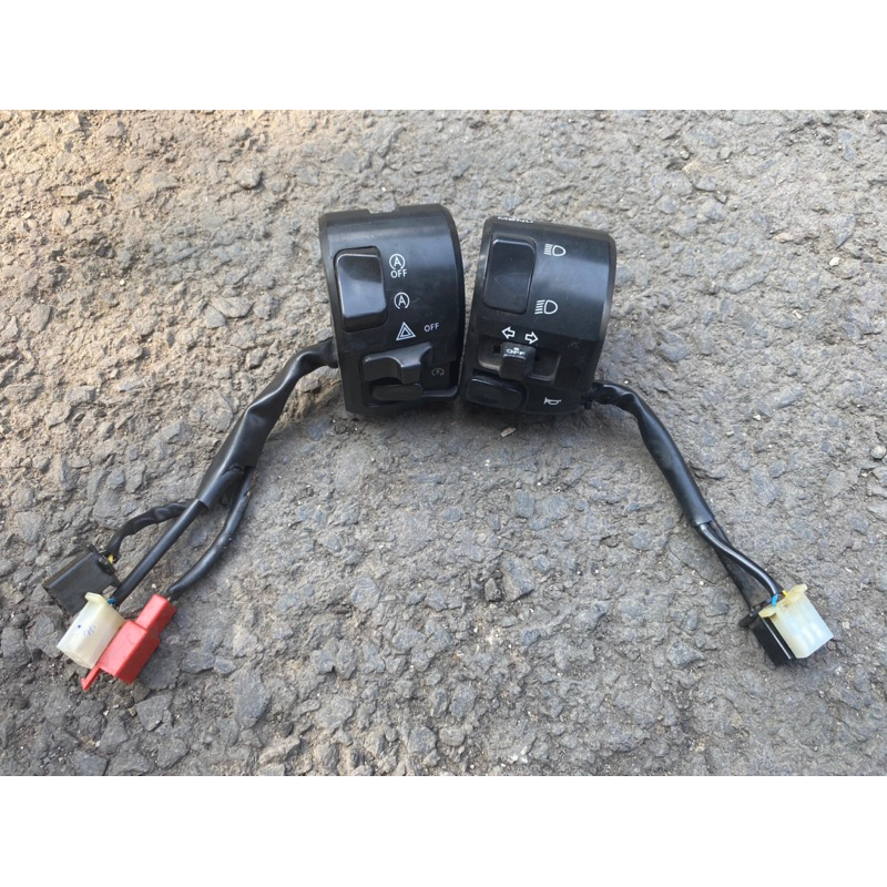 PAKET HOLDER SAKLAR KIRI KANAN NMAX NEW ORI 2020 2DP (SEPASANG)