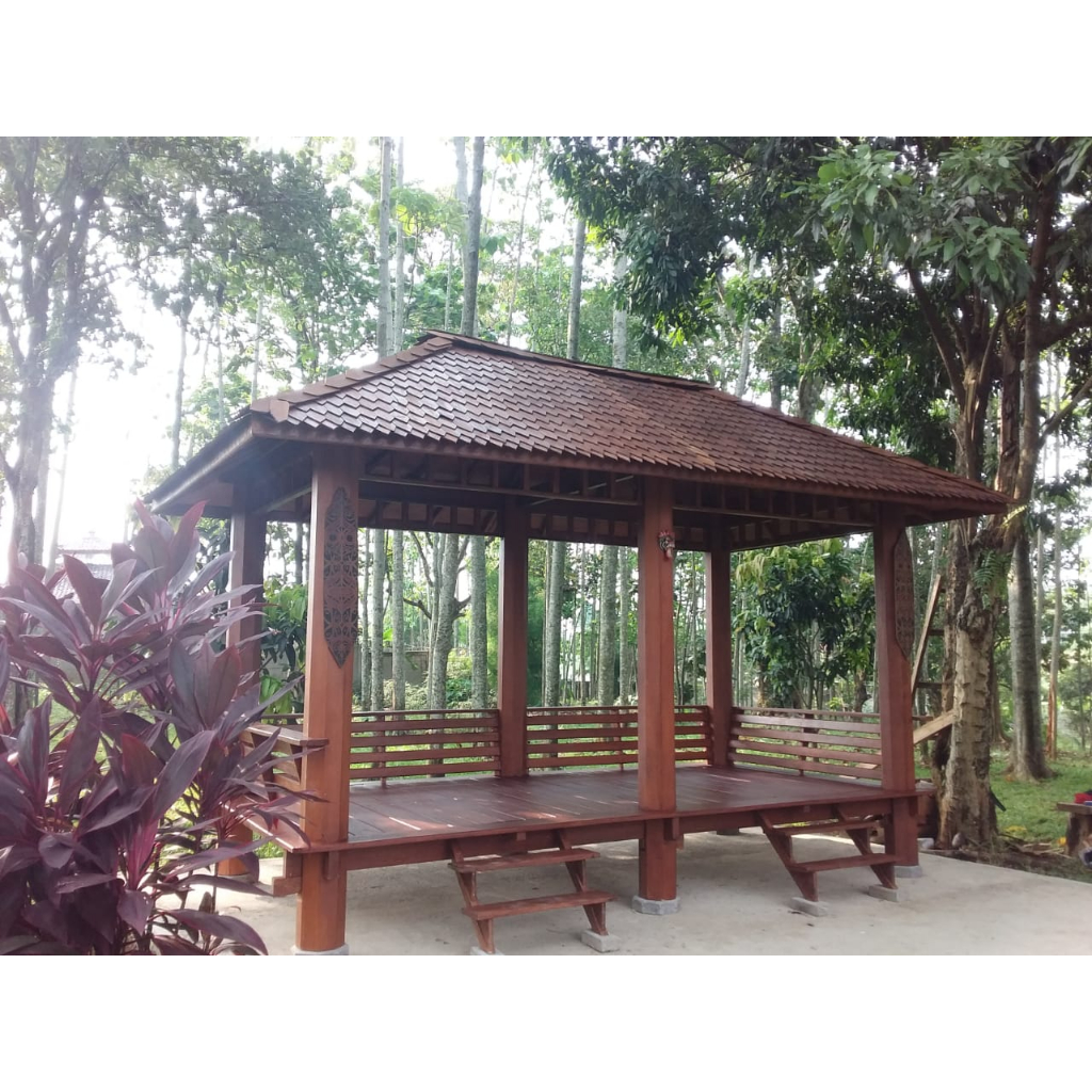 Gazebo Ukuran 4x2 Meter Tiang Model Segi 8 Atap Sirap Kayu Ulin Desain 6 Tiang
