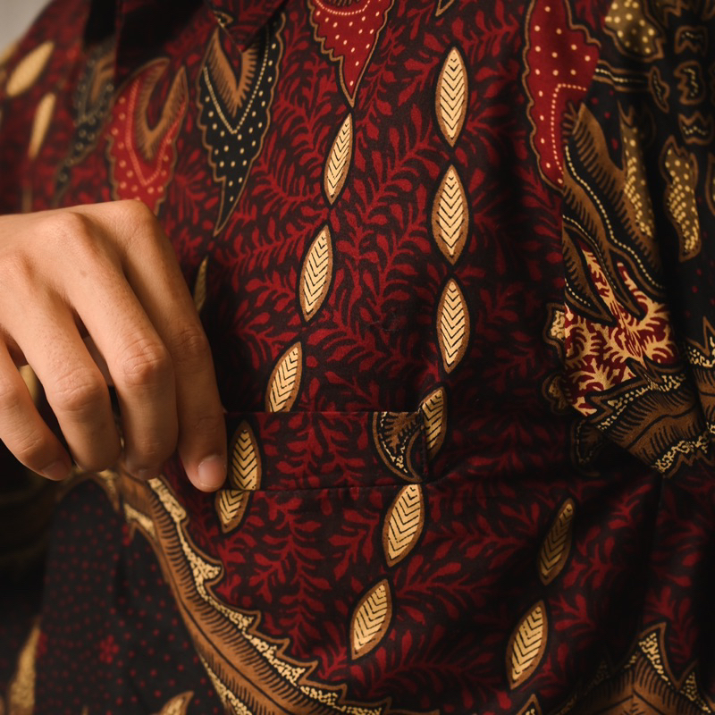 Batik Ayman - RAKSA MAROON | Kemeja Batik Pria Katun Solo Halus Mewah Premium