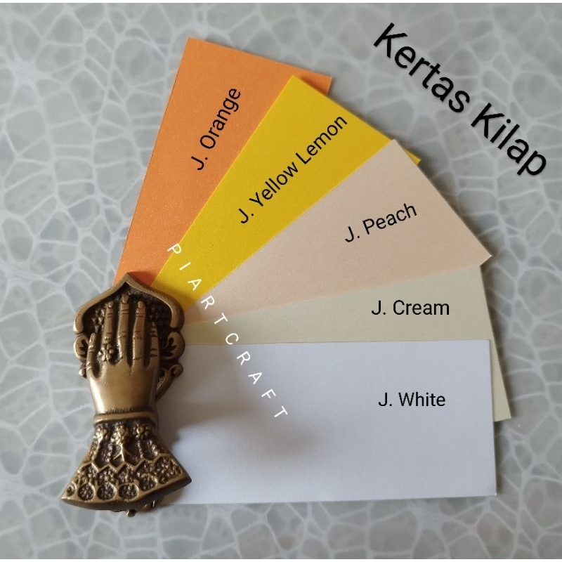 

Katalog kertas warna (Kilap / Kilap bertekstur) - 200 gsm