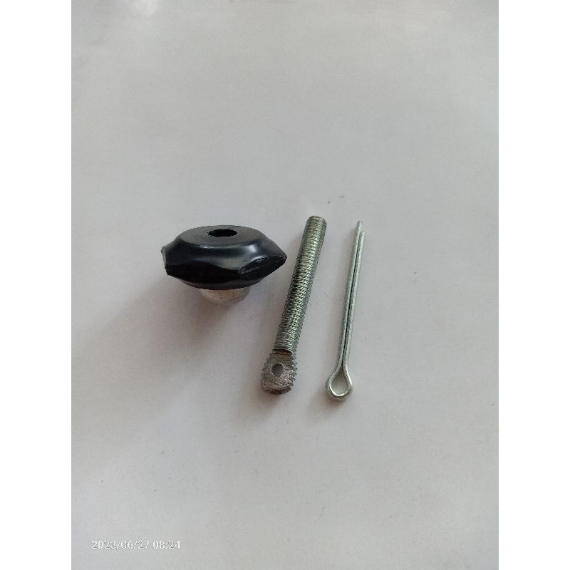 Kunci tutup tangki vespa