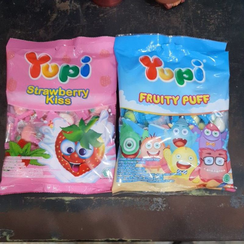 

(Yupi BAG 120gr)Permen Yupi Jelly Bag Strawberry Kiss / Fruity Puff /Mango Kiss120g