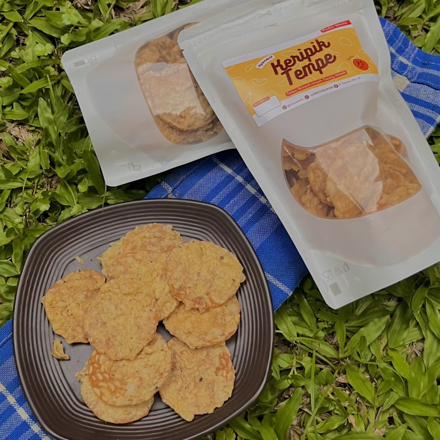 

Keripik Tempe Premium Malang Non-MSG Nyuemil Box - Mix (Campur)