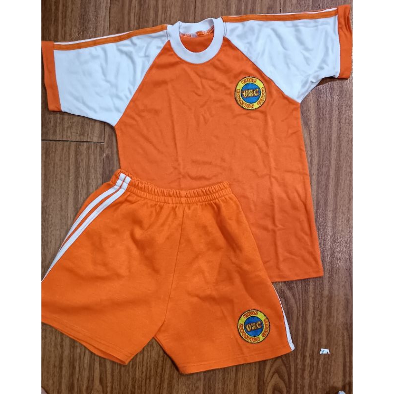 baju olahraga sekolah uec