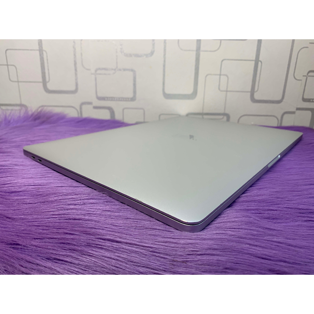 Promo Macbook Pro Retina 15in 2018 Core i7 16GB SSD 256GB VGA AMD 4GB