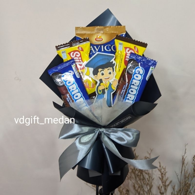 BUCKET SNACK WISUDA ANAK / KADO WISUDA ANAK TK /KADO ULTAH ANAK