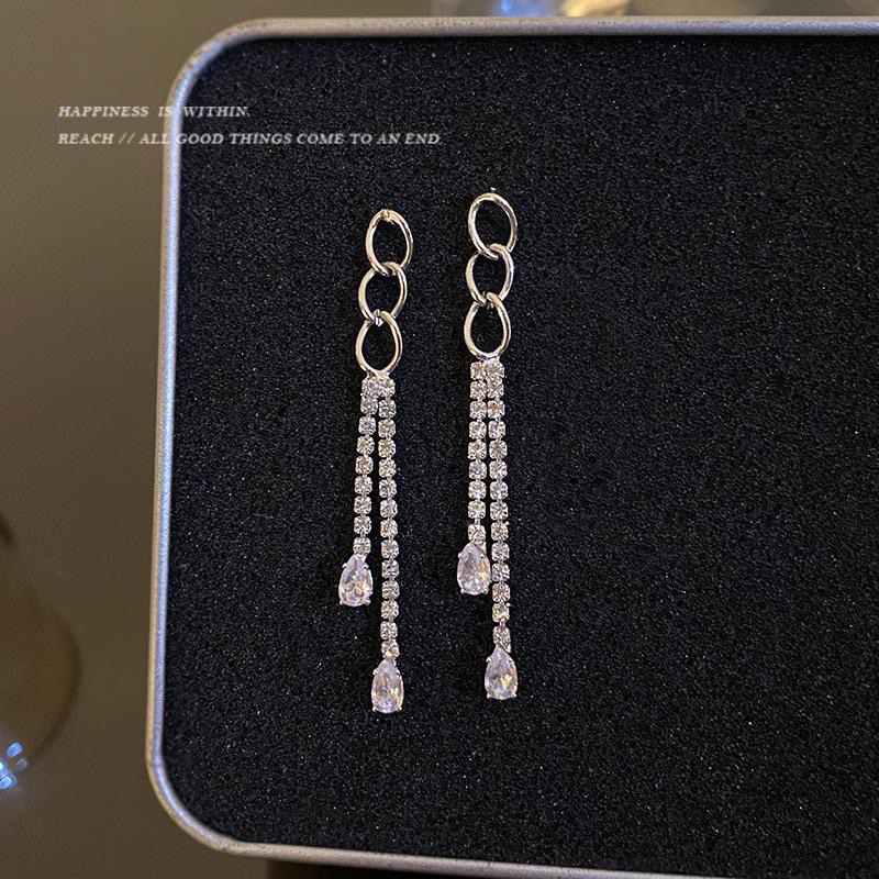 Anting Wanita Rumbai Mata Air Diamond Korea Elegan Fashion Style