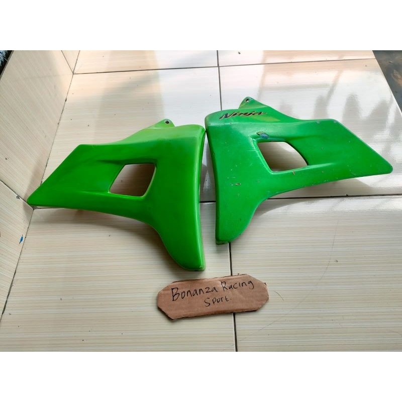 Shroud kuping sayap tangki kanan kiri Kawasaki ninja r kis ninja r lama original