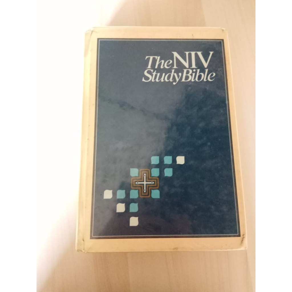 THE NIV STUDY BIBLE   LD300