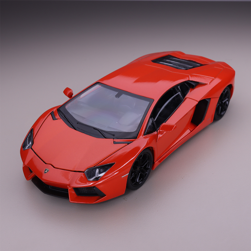 Miniatur Mobil Welly Lamborghini LP700-4 Diecast Skala 1:24 Mainan Koleksi