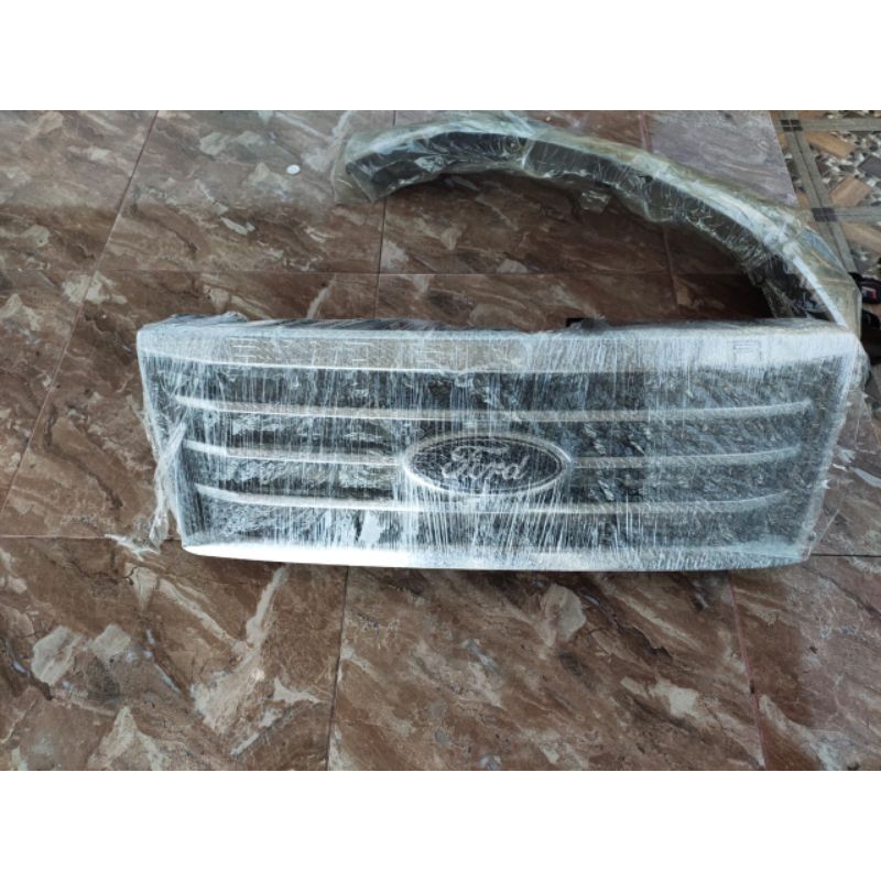 grill ford everest 2010