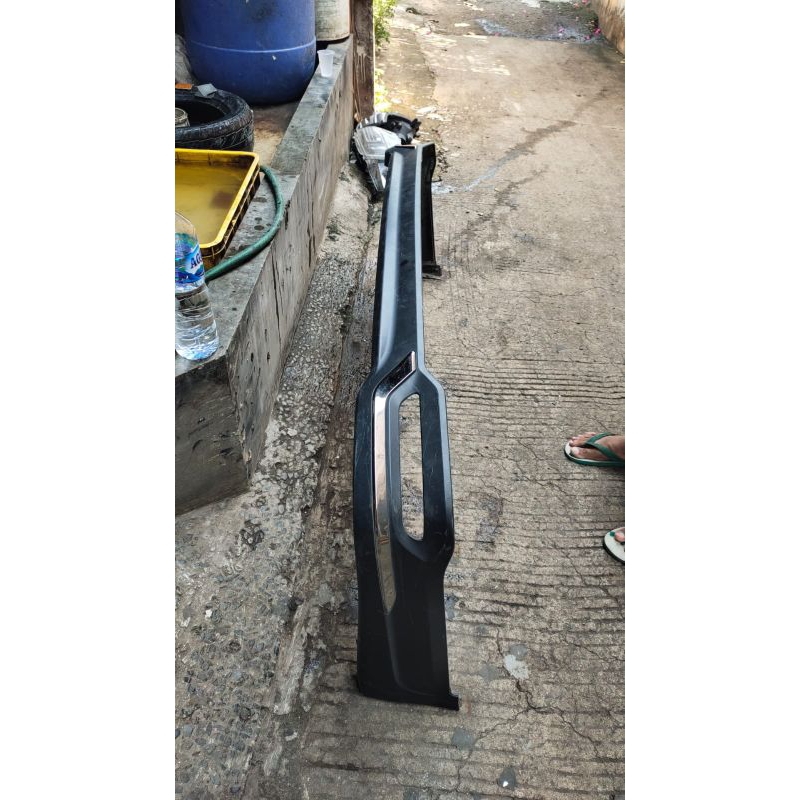 bodykit belakang inova venturer 2022