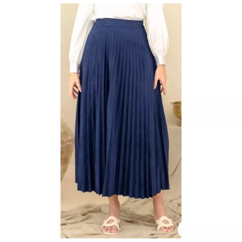 Audrey Skirt Wearing Klamby