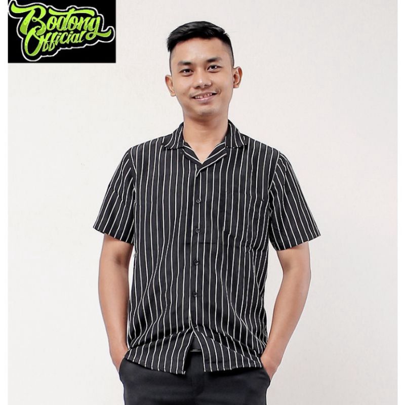 BODONG OFFICIAL - Kemeja Garis Garis Slim Fit Lengan Pendek Simple Stripes