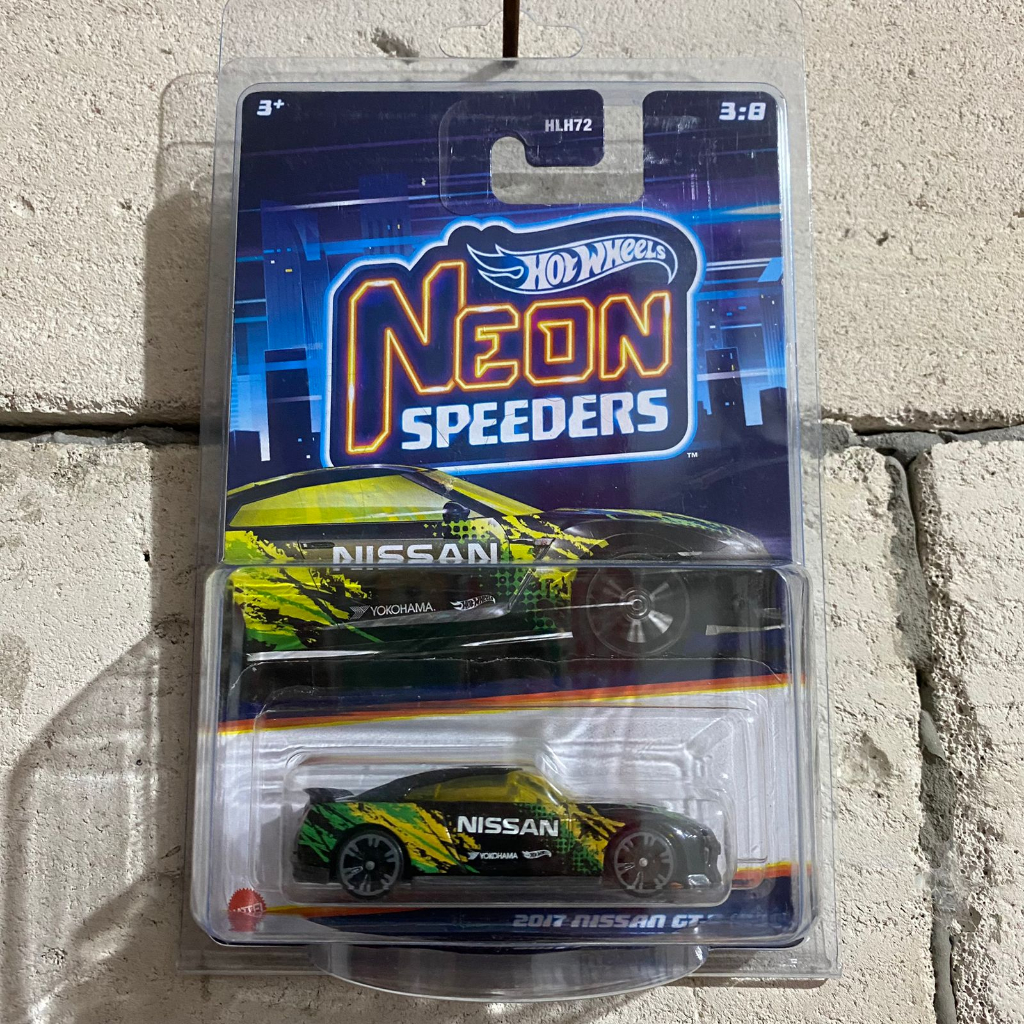 Hot Wheels 2017 Nissan GTR R35 (NEON SPEEDERS SERIES)