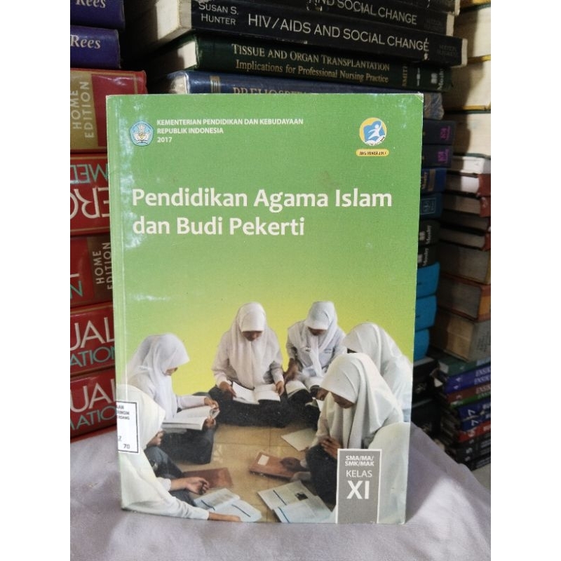 buku pendidikan agama Islam dan budi pekerti kelas 11 SMA atau SMK kurikulum 2013 edisi revisi