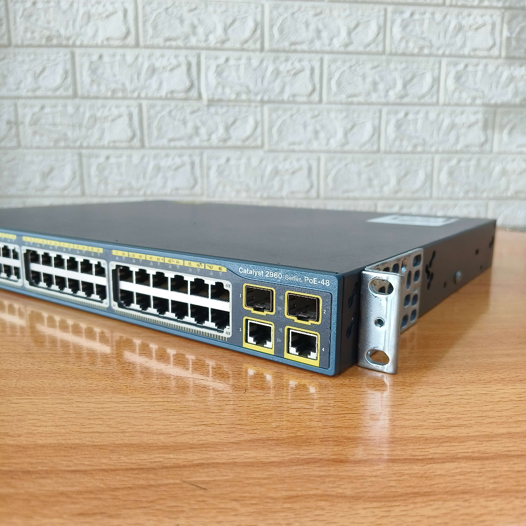 Switch Cisco Catalyst 2960 48 Port PoE WS-C2960-48PST-L