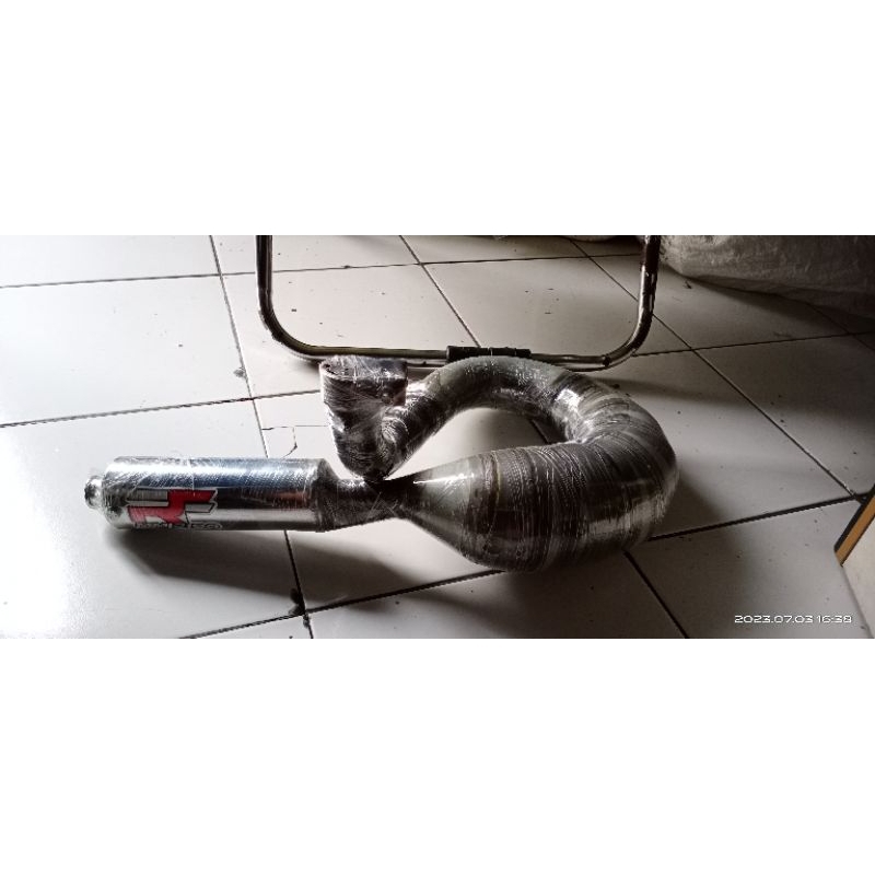 kenalpot vespa racing