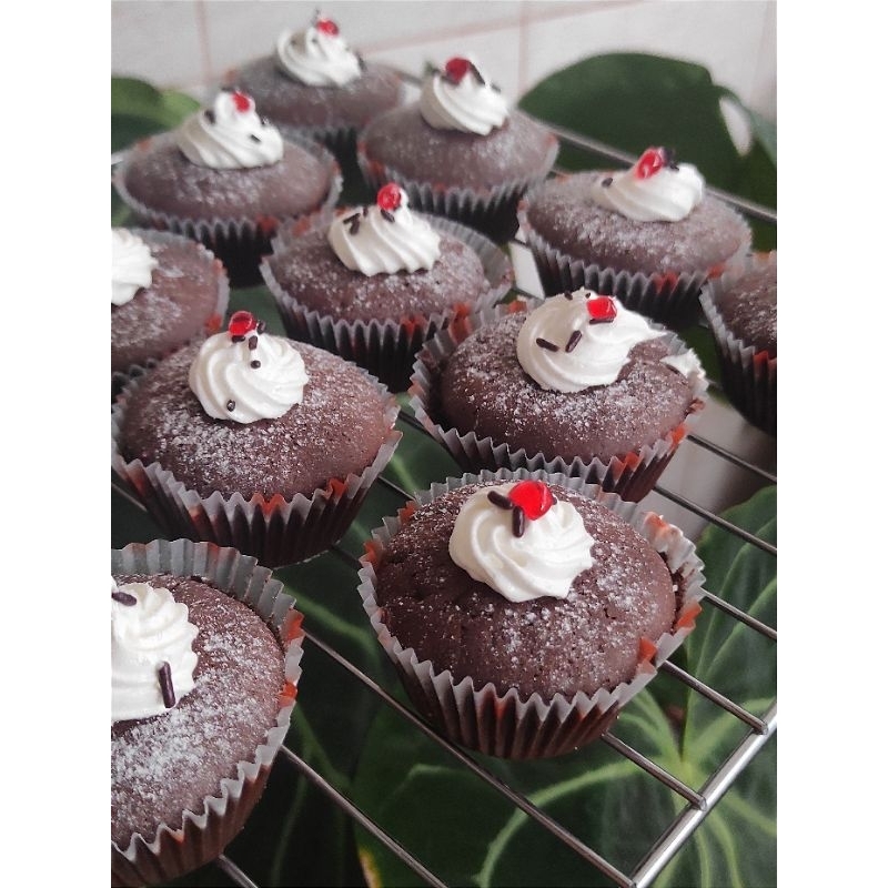 

Black Forest Cup Cake isi 16 pcs
