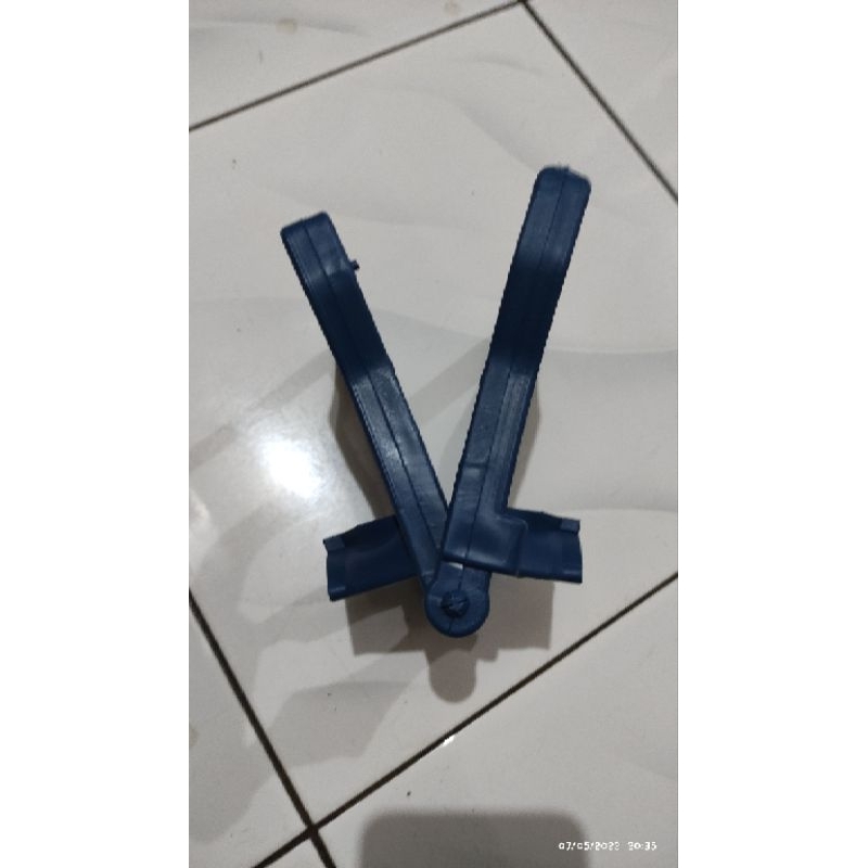 Alat Angkat Galon Air Double Handle / Holder Pengangkat Galon / Alat Angkat / Gagang Galon Air