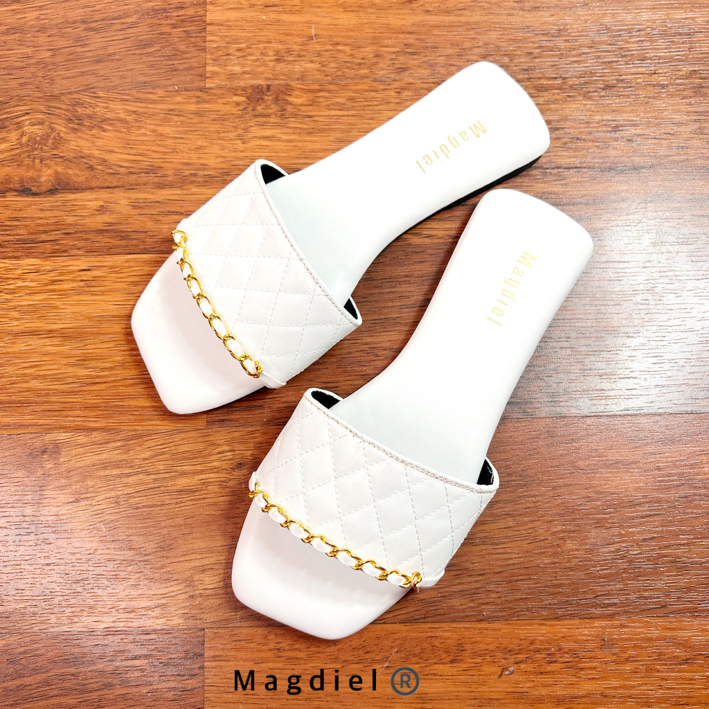 Adera Flat Sandal Wanita