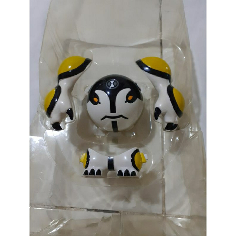 ben 10 cannonbolt ( original bandai) figure ben10