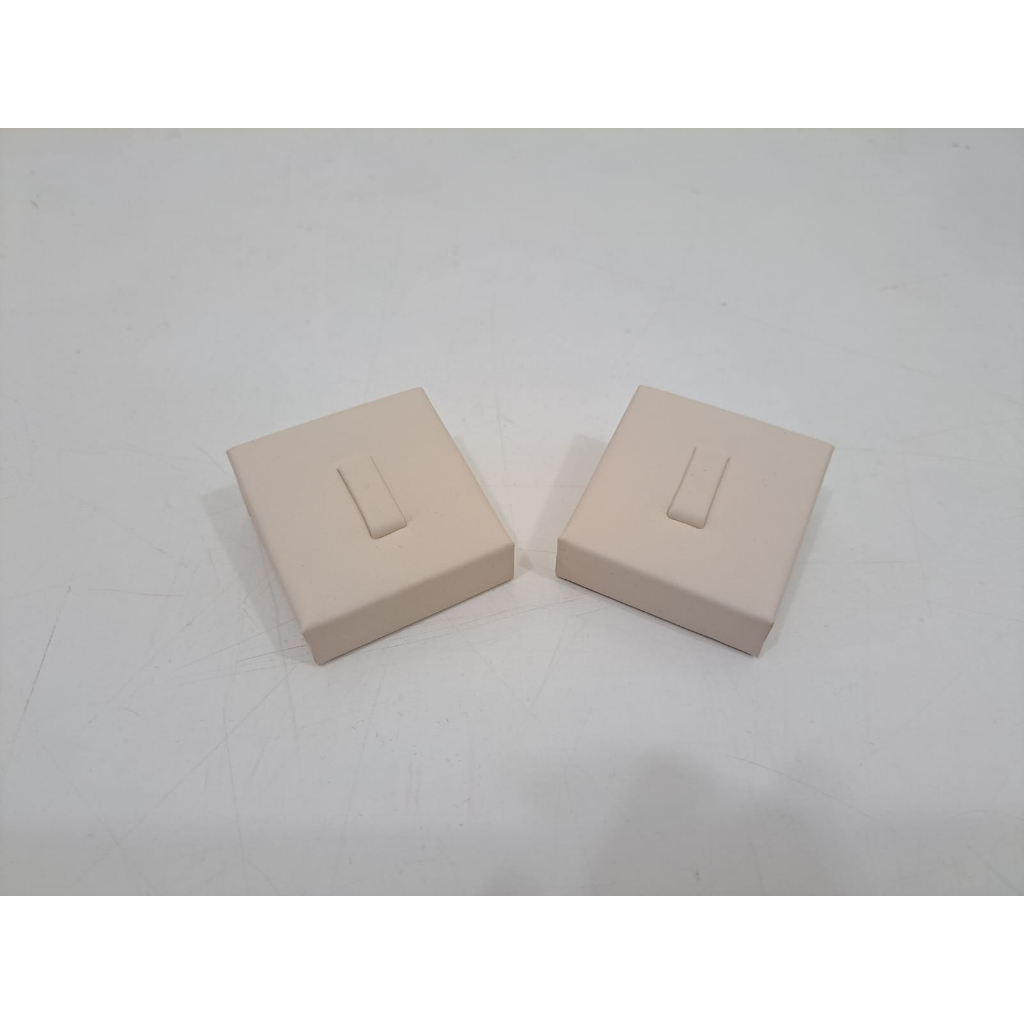 Dispaly CIncin/Kalung/Liontin