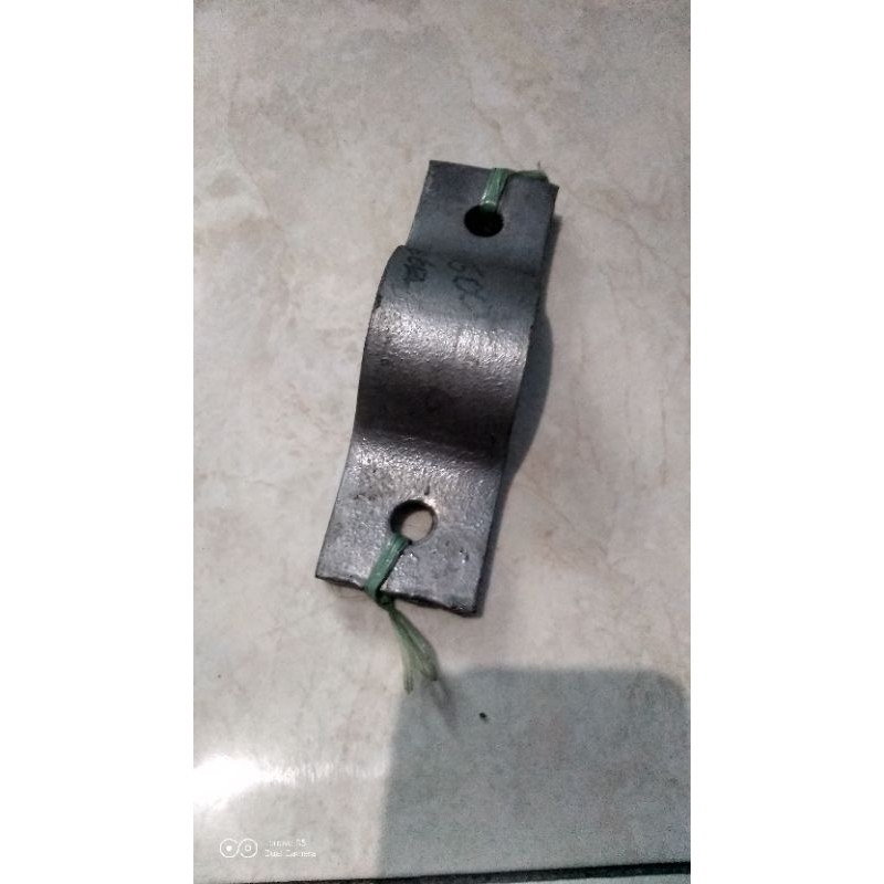 klem pipa besi tebal