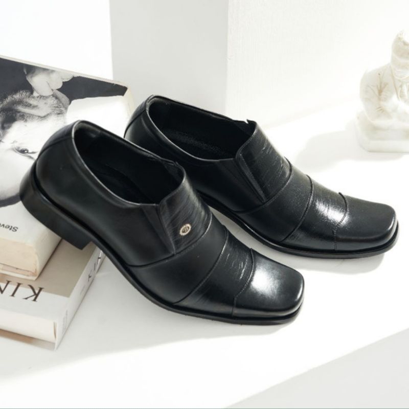 Pantofel Kulit Asli Formal – YAL BARNEET 232 Sepatu Pria Hitam Premium