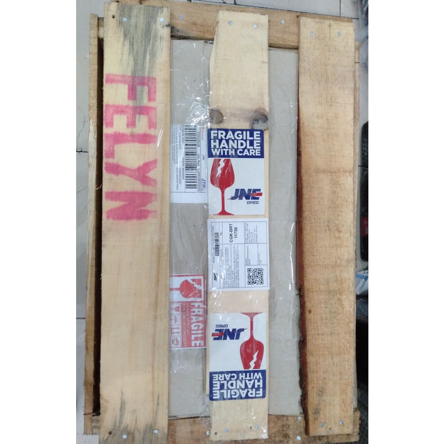 

iDk90 Pelindung Barang Pecah Belah Gelas Botol Mangkok Peti Kayu Pelapis Kardus Pecah Belah