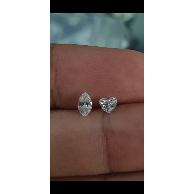 berlian bentuk love dan marqies 0.20 ct 0.20 ct