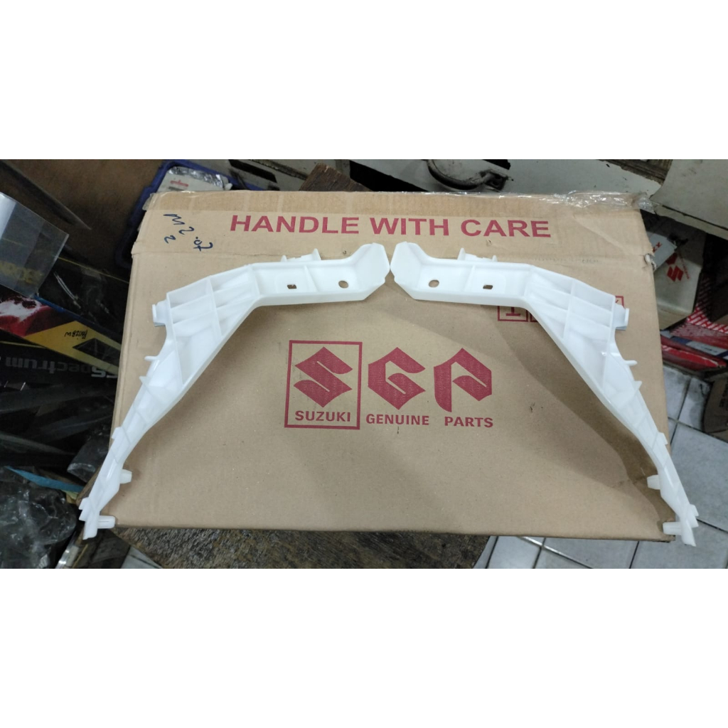 Breket bumper belakang swift ST