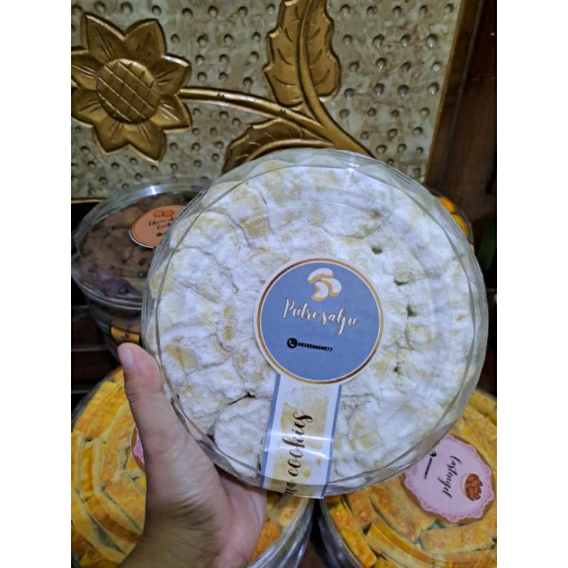 

PUTRI SALJU 500GRAM KUE KERING KUE LEBARAN LUMER