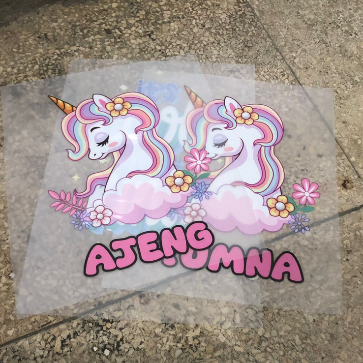 

SABLON BAJU DTF SETRIKA STIKER BAJU ANAK SATUAN CUSTOM NAMA STIKER BAJU LUCU UNICORN