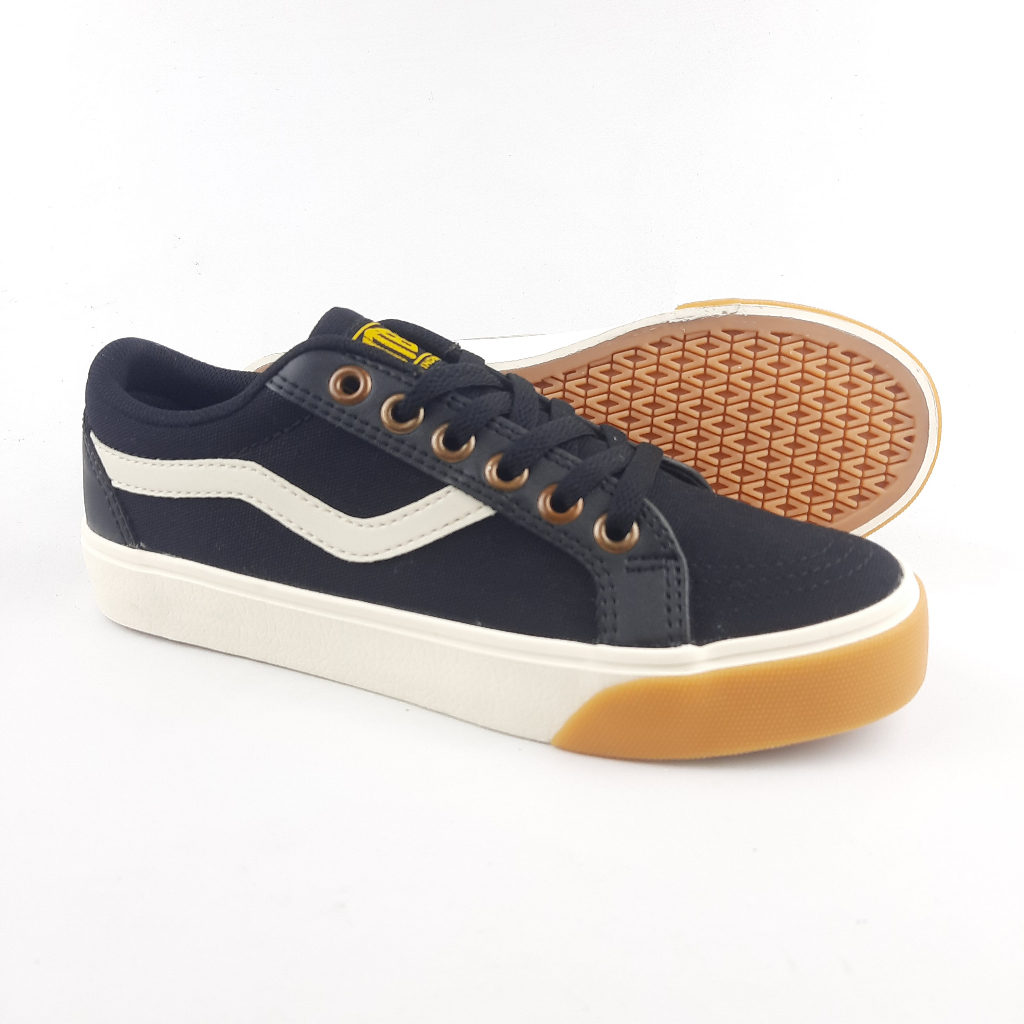 Sepatu Sneakers Canvas Unisex Ventela Republic Low 37-43