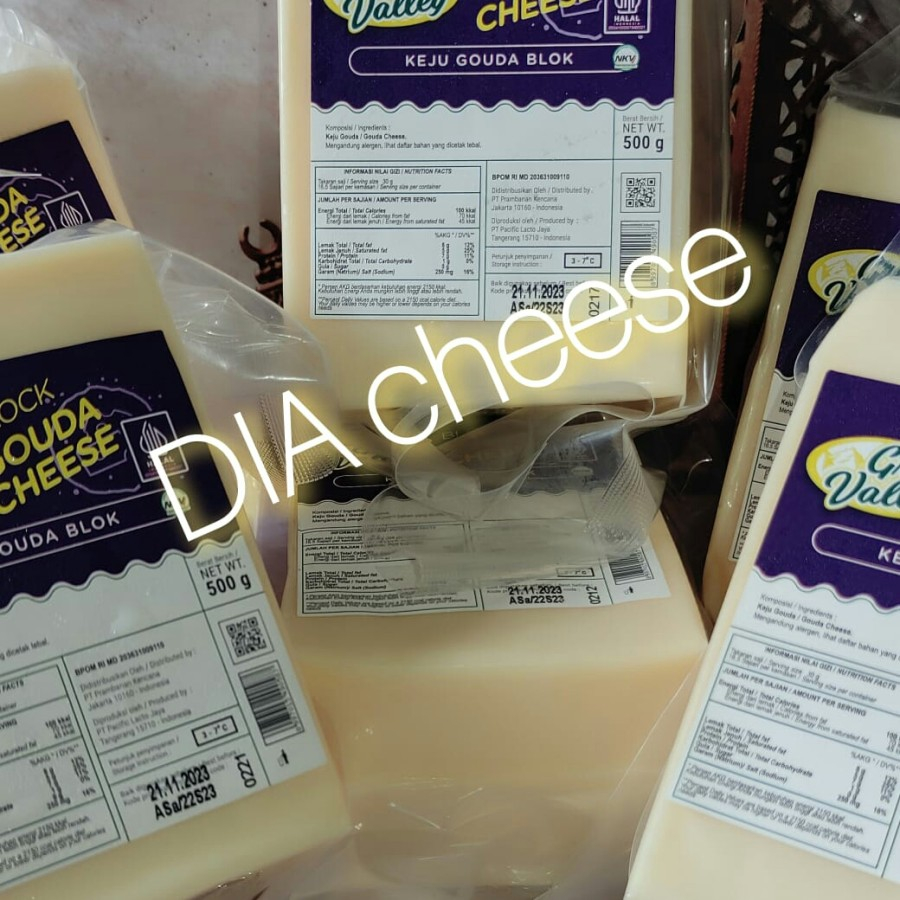 

Keju Natural Block Gouda 250 gr - Green Valley HALAL