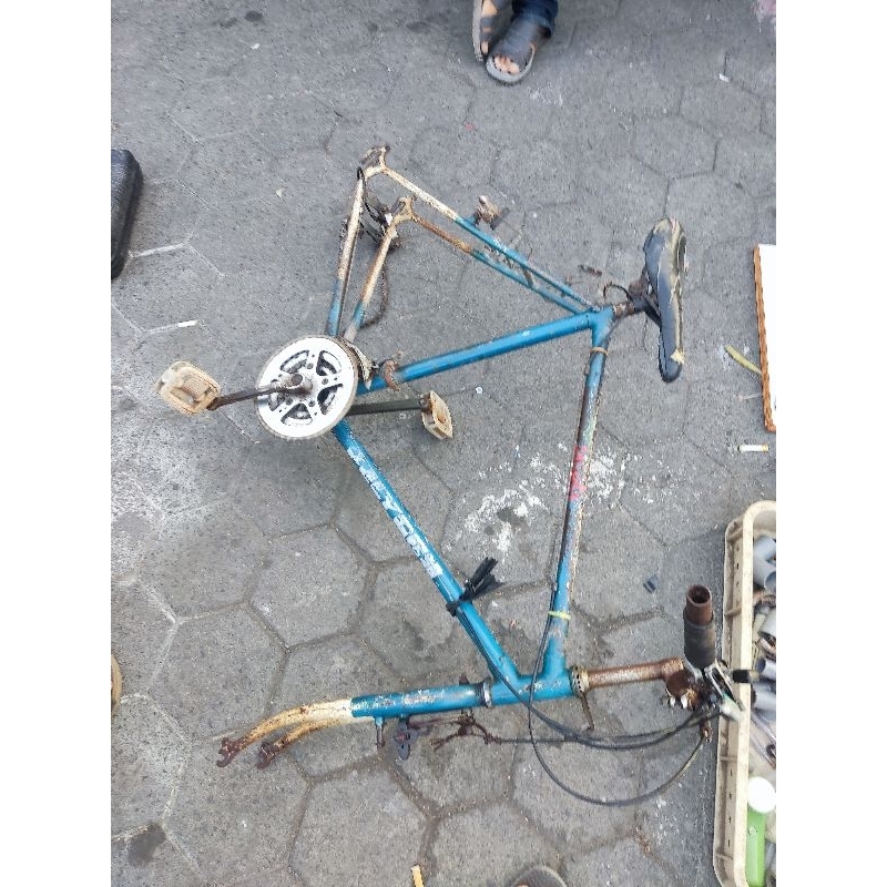 frame MTB balap ber soket ukuran roda 26 size 19 sepeda lawas jadul rata air bahan commuter bike