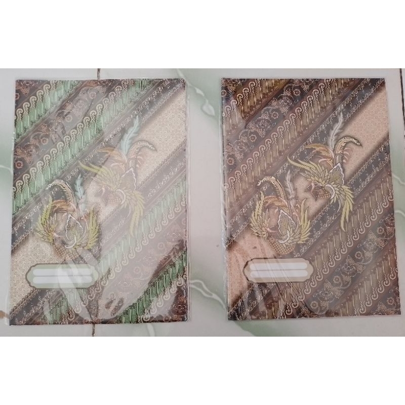 

Sampul BATIK Untuk Buku Panjang/Ukuran Boxy (1 pak isi 20 lembar)