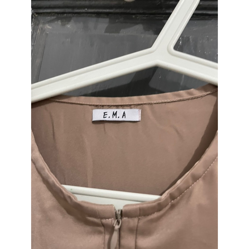 preloved dress Ema Daily