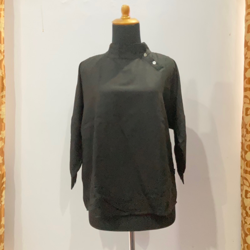 preloved blouse lois