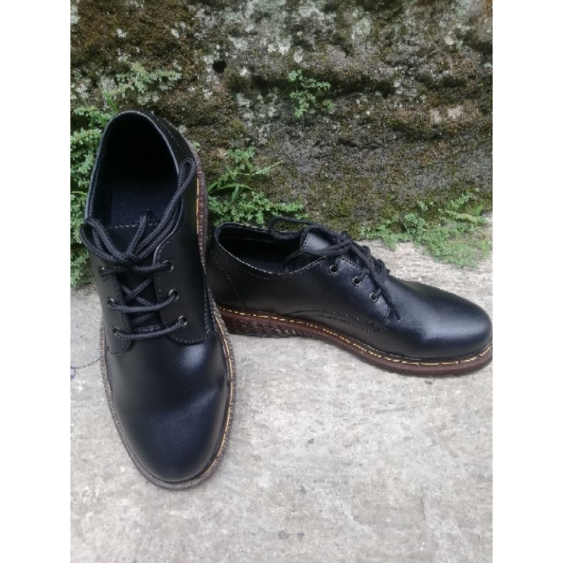 sepatu dr.marteen kulit 3 hole