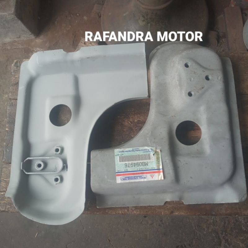 PANEL ENGSEL BAWAH/ENGSEL CAGAK PINTU DEPAN RAGASA 100PS/120PS MARUTI ORIGINAL